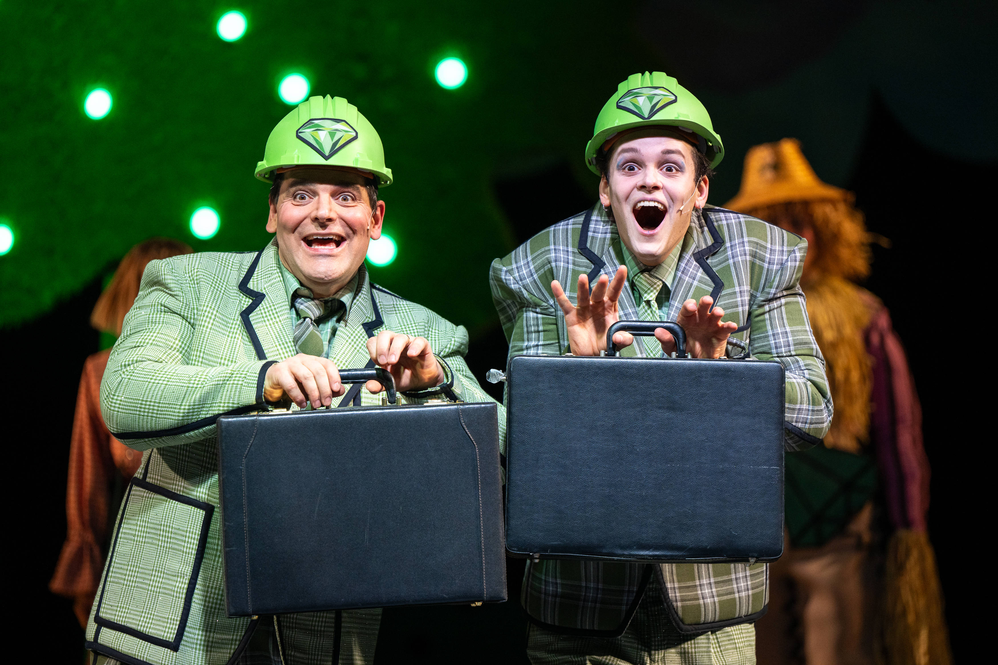 Der Zauberer von Oz | Familienstück von Sergej Gößner nach dem Kinderbuch von Lyman Frank Baum, Theater Lüneburg, Foto: G2 Baraniak Der Zauberer von Oz | Familienstück von Sergej Gößner nach dem Kinderbuch von Lyman Frank Baum, Theater Lüneburg, Foto: G2 Baraniak