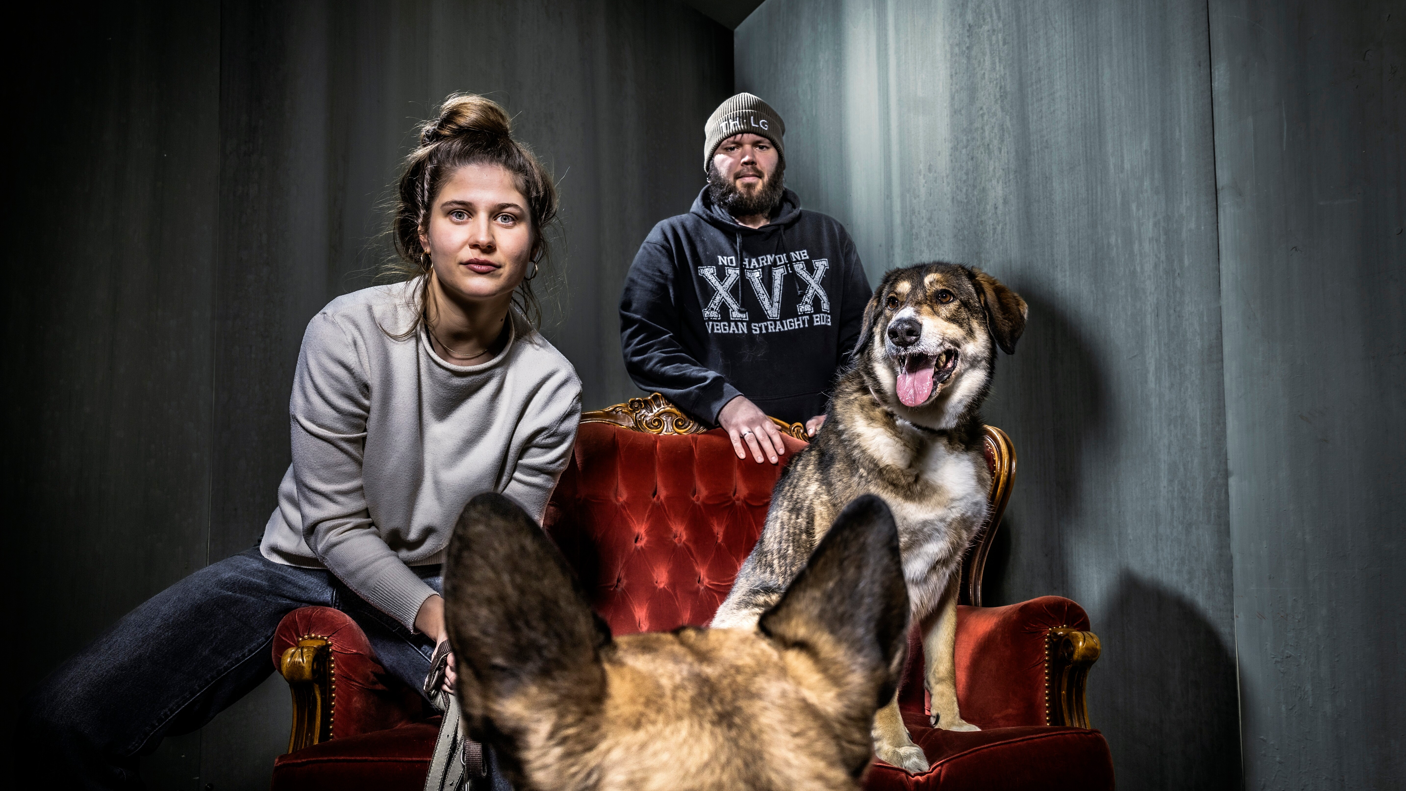 Elisa Reining mit Hund Emil und Freunden aus dem Tierheim, Foto: Jochen Quast