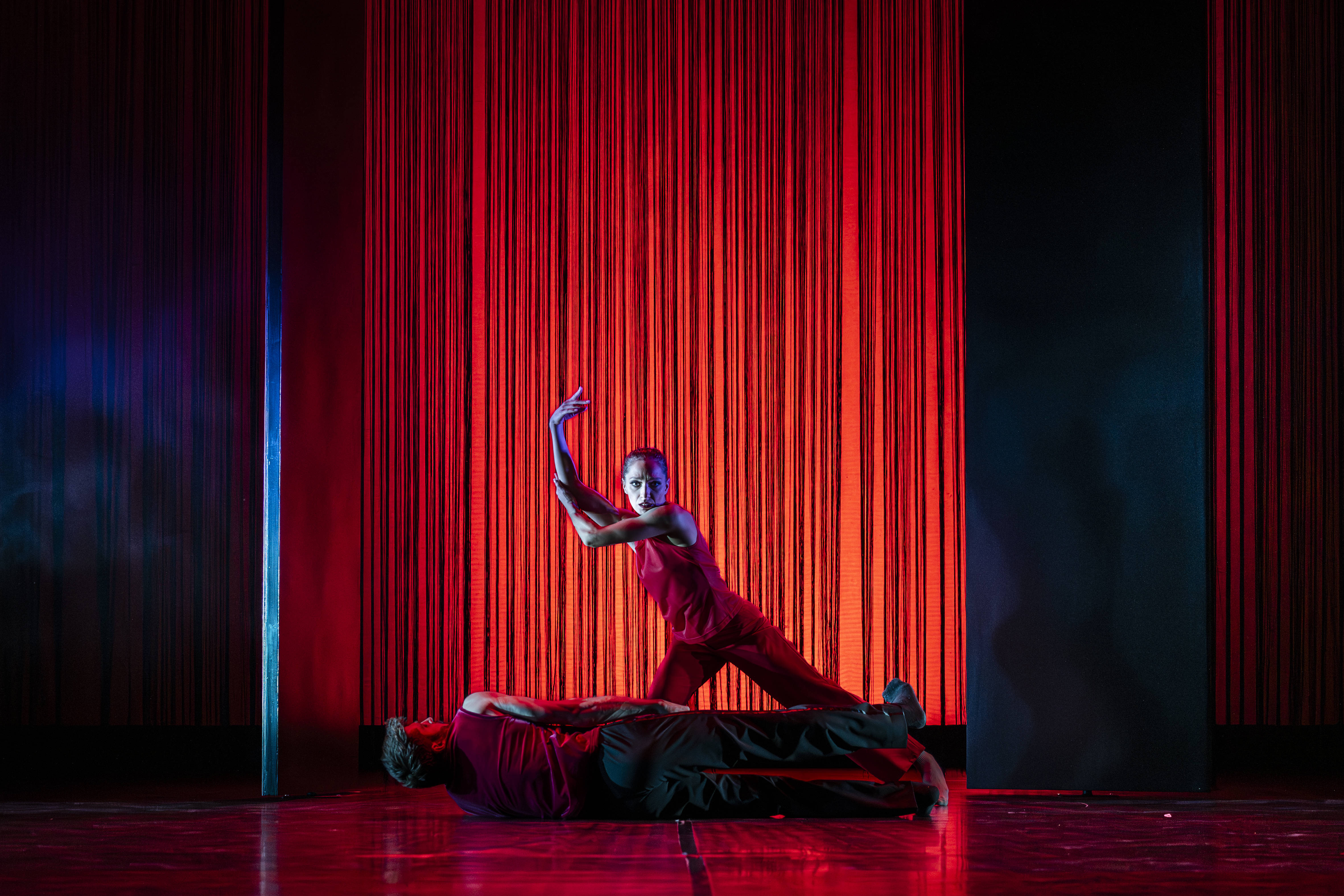 Und fiel in einen tiefen Schlaf im Theater Lüneburg, Foto: Jochen Quast Und fiel in einen tiefen Schlaf im Theater Lüneburg, Foto: Jochen Quast