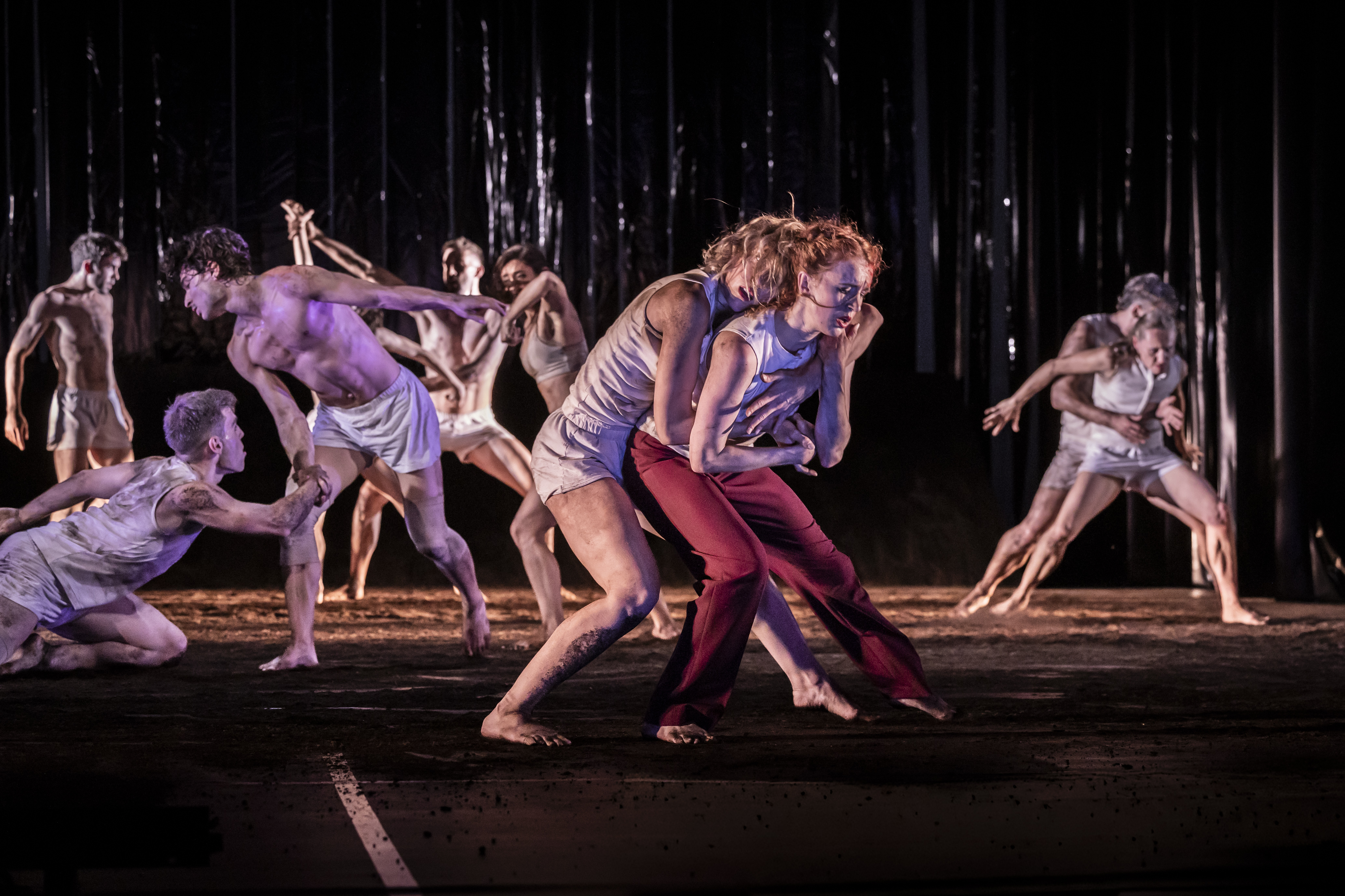 inner symphonies >< SACRE | Tanzabend von Georg Reischl und Olaf Schmidt Theater Lüneburg, Foto: Jochen Quast