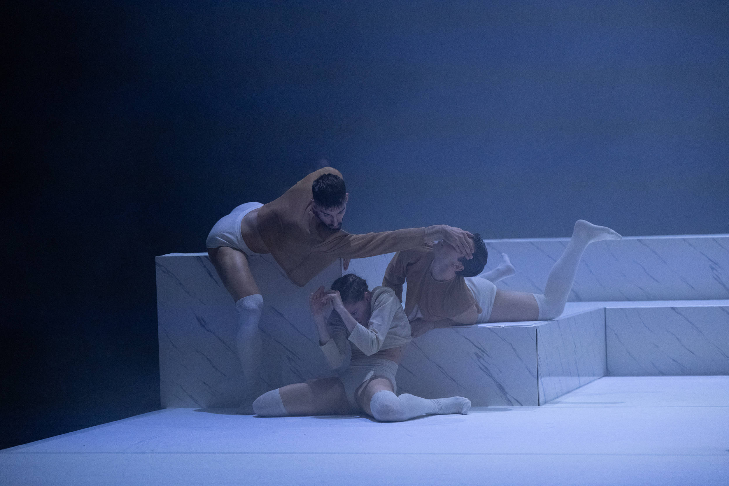 Gaslight von Giovanni Insaudo, Foto: G2 Baraniak Gaslight von Giovanni Insaudo, Foto: G2 Baraniak