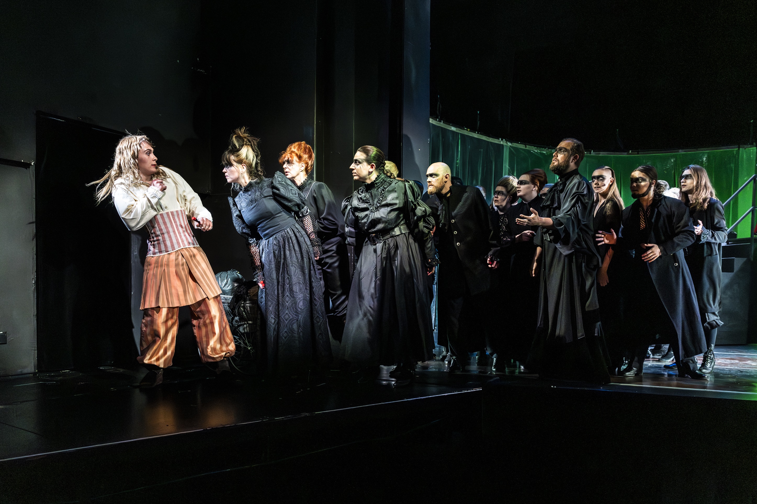 Sweeney Todd |Der teuflische Barbier aus der Fleet Street | Ein Musical-Thriller von Stephen Sondheim, Hugh Wheelerund Christopher Bond |  Theater Lüneburg, Foto: Jochen Quast