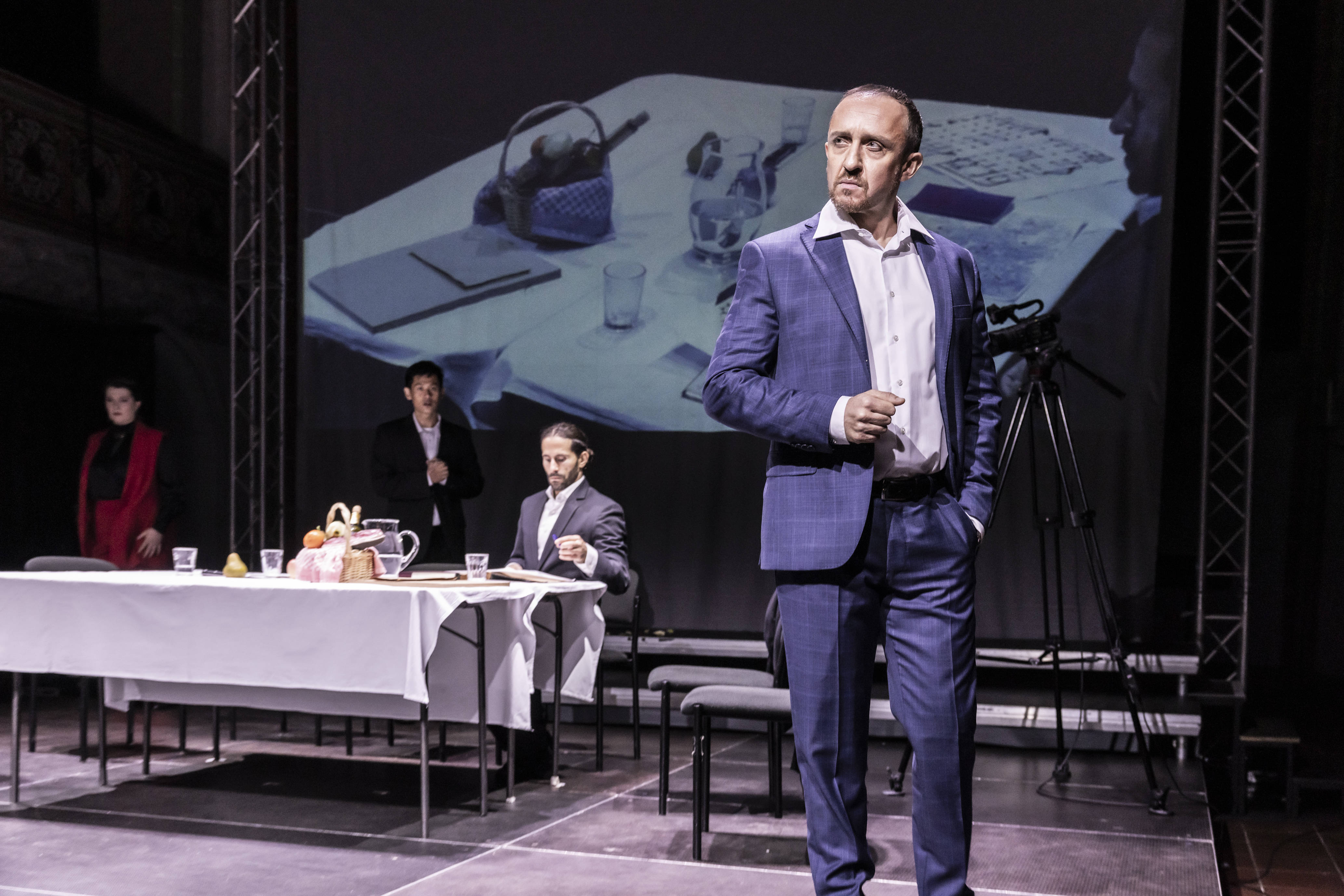 Tosca | Musikdrama in drei Akten von Giacomo Puccini am Theater Lüneburg, Foto: Jochen Quast Tosca | Musikdrama in drei Akten von Giacomo Puccini am Theater Lüneburg, Foto: Jochen Quast