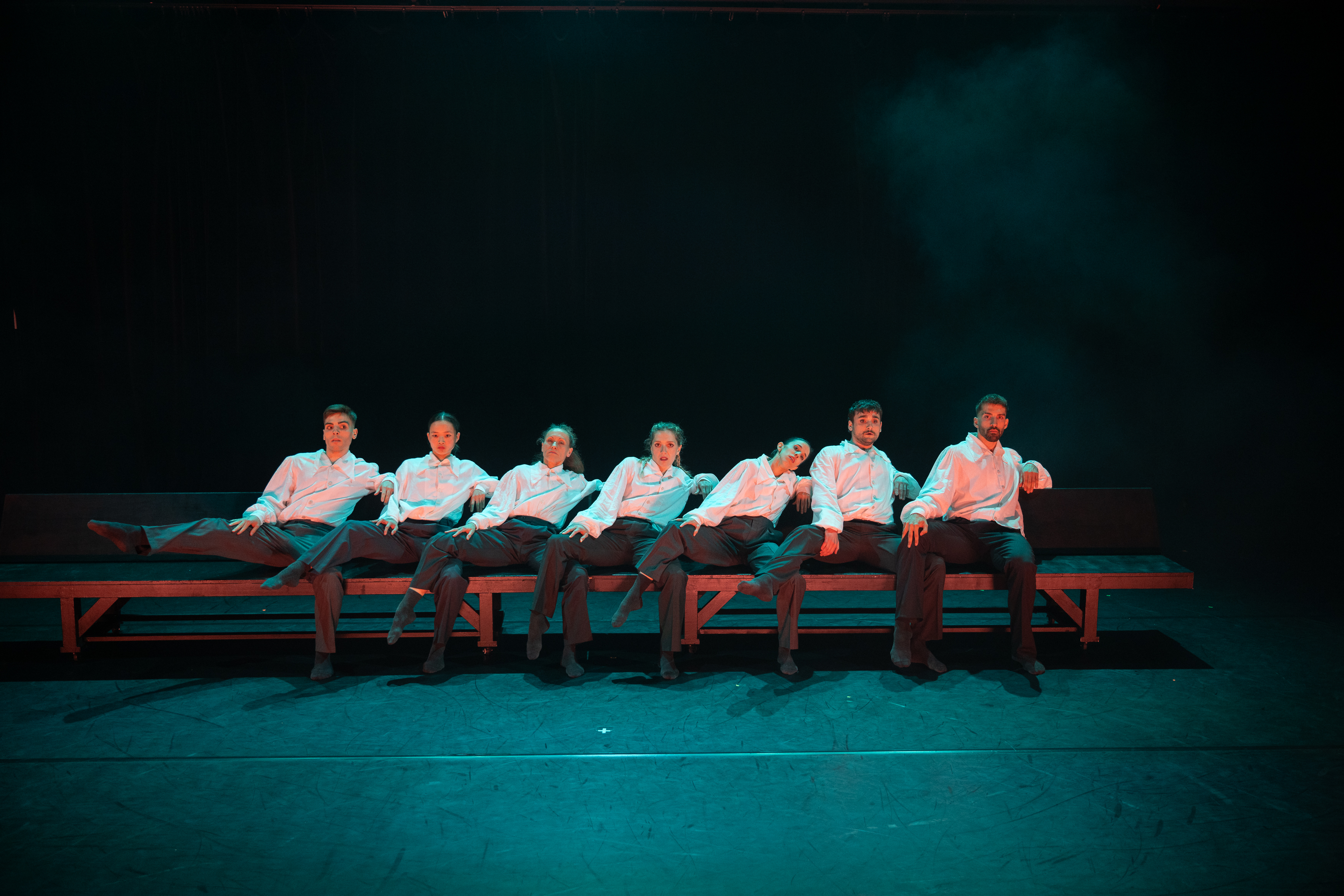 Kunst ver-rückt Tanz | Tanzabend der jungen Choreograph:innen aus dem Ensemble; Foto. G2 Baraniak Kunst ver-rückt Tanz | Tanzabend der jungen Choreograph:innen aus dem Ensemble; Foto. G2 Baraniak