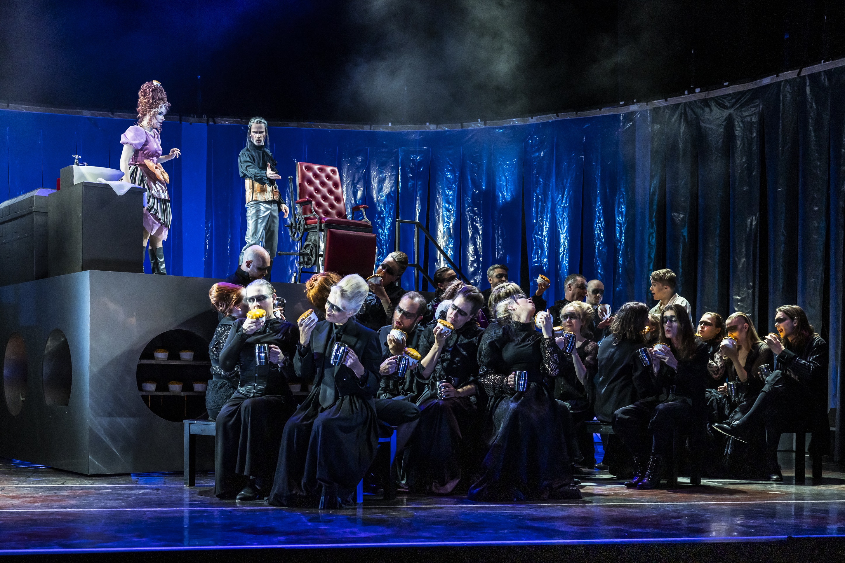 Sweeney Todd |Der teuflische Barbier aus der Fleet Street | Ein Musical-Thriller von Stephen Sondheim, Hugh Wheelerund Christopher Bond |  Theater Lüneburg, Foto: Jochen Quast