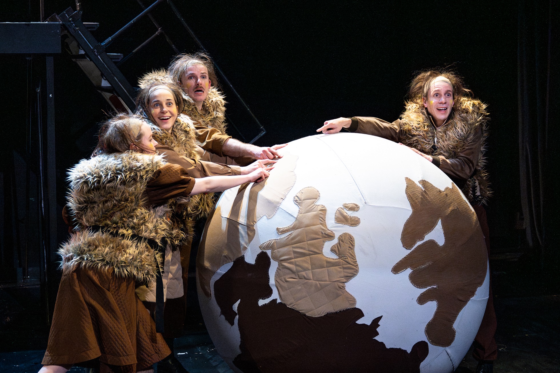 Löwenherzen | Schauspiel von Nino Haratischwili | 10+  im Theater Lüneburg, Foto: G2 Baraniak