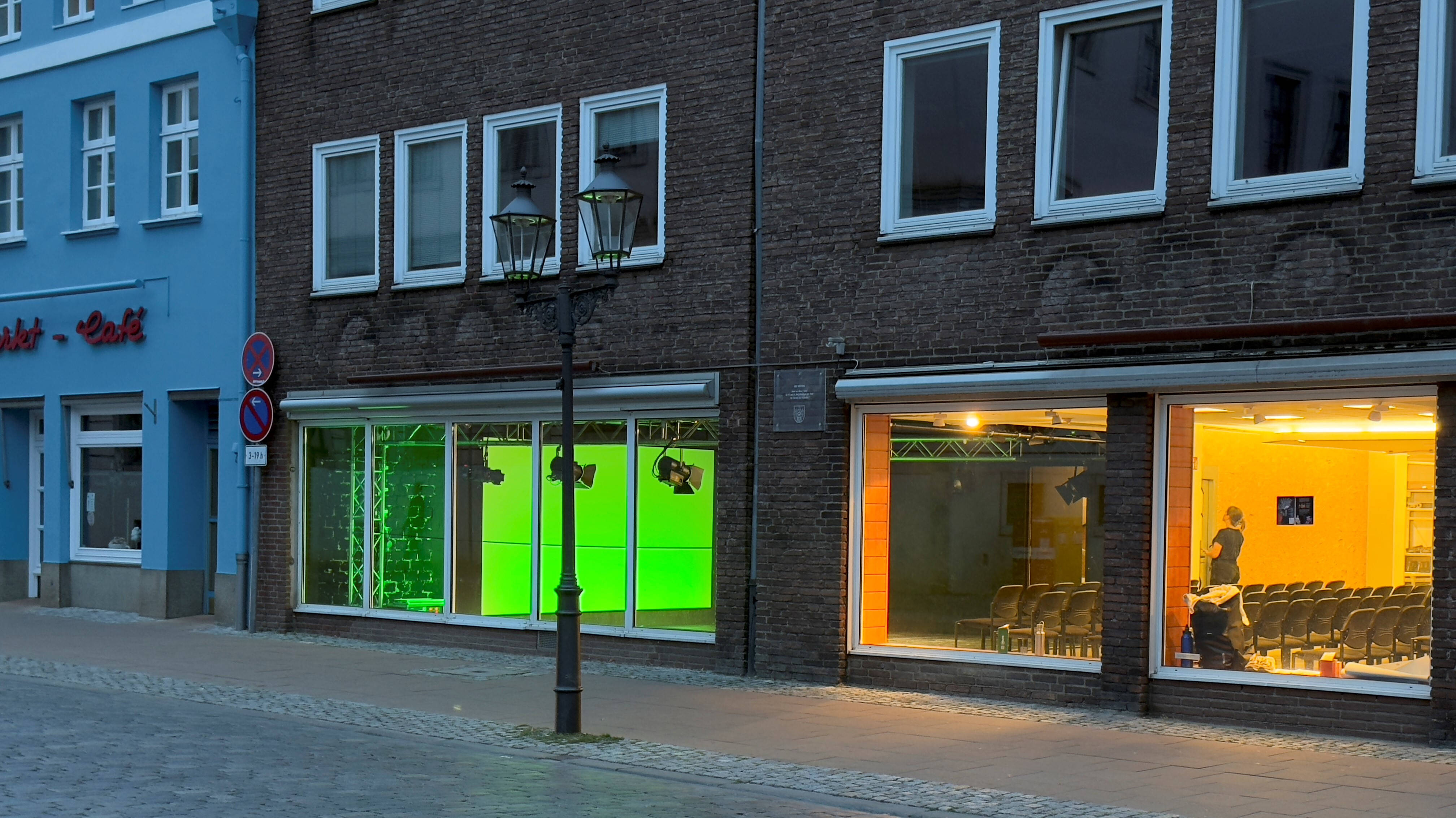 TamTam , Ein Gemeinschaftsprojekt des Theater Lüneubrg und der Kulturbäckerei Lüneburg ermöglicht von der Treuhandstiftung Uwe Lüders, mitten der Stadt, am Marktplatz
